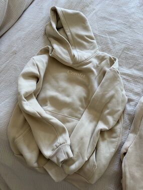 Comfıt Cream Oversized Hoodie - Relaxed Pullover Sweatshirt